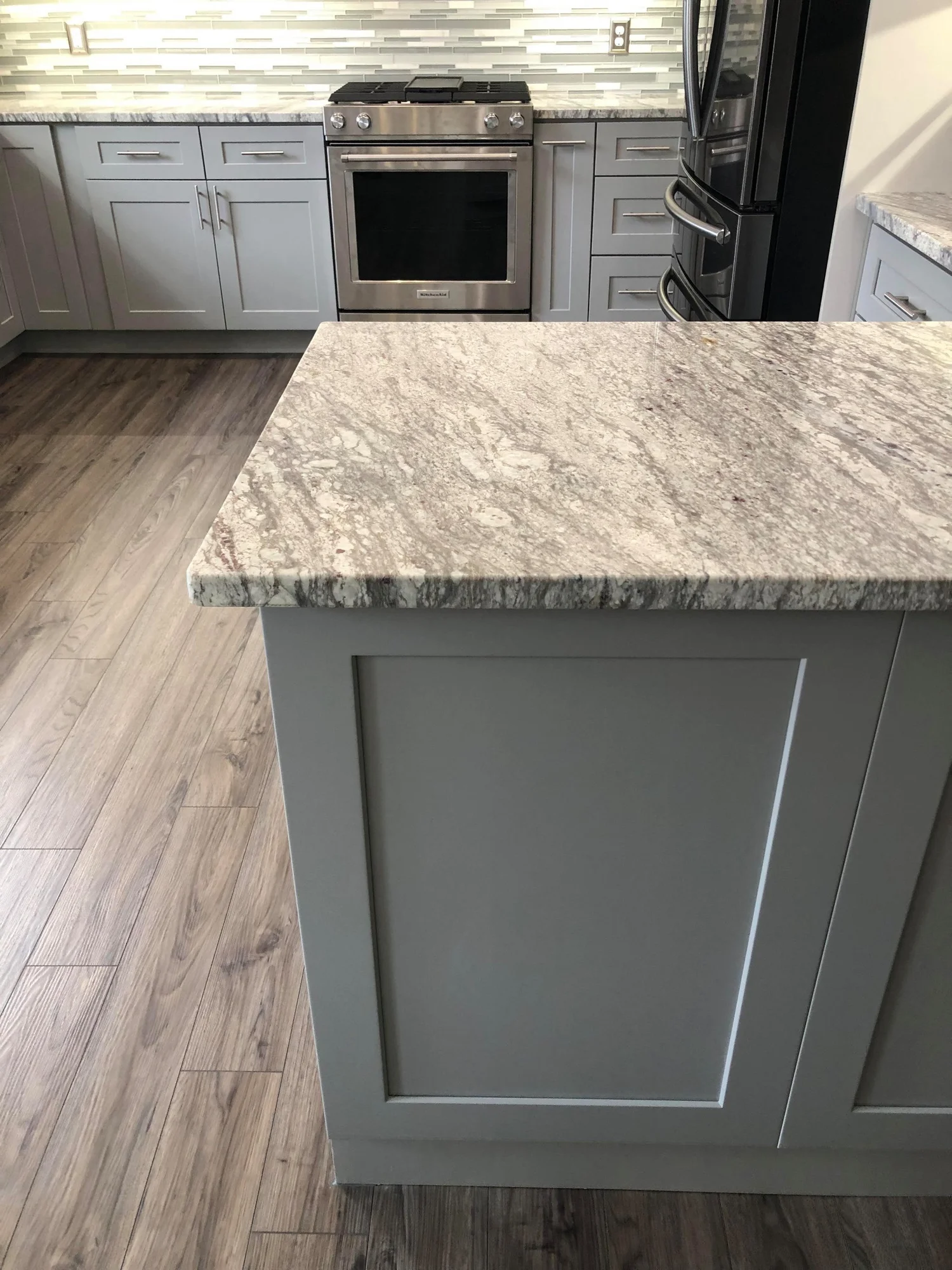 MODERN KITCHEN REMODEL