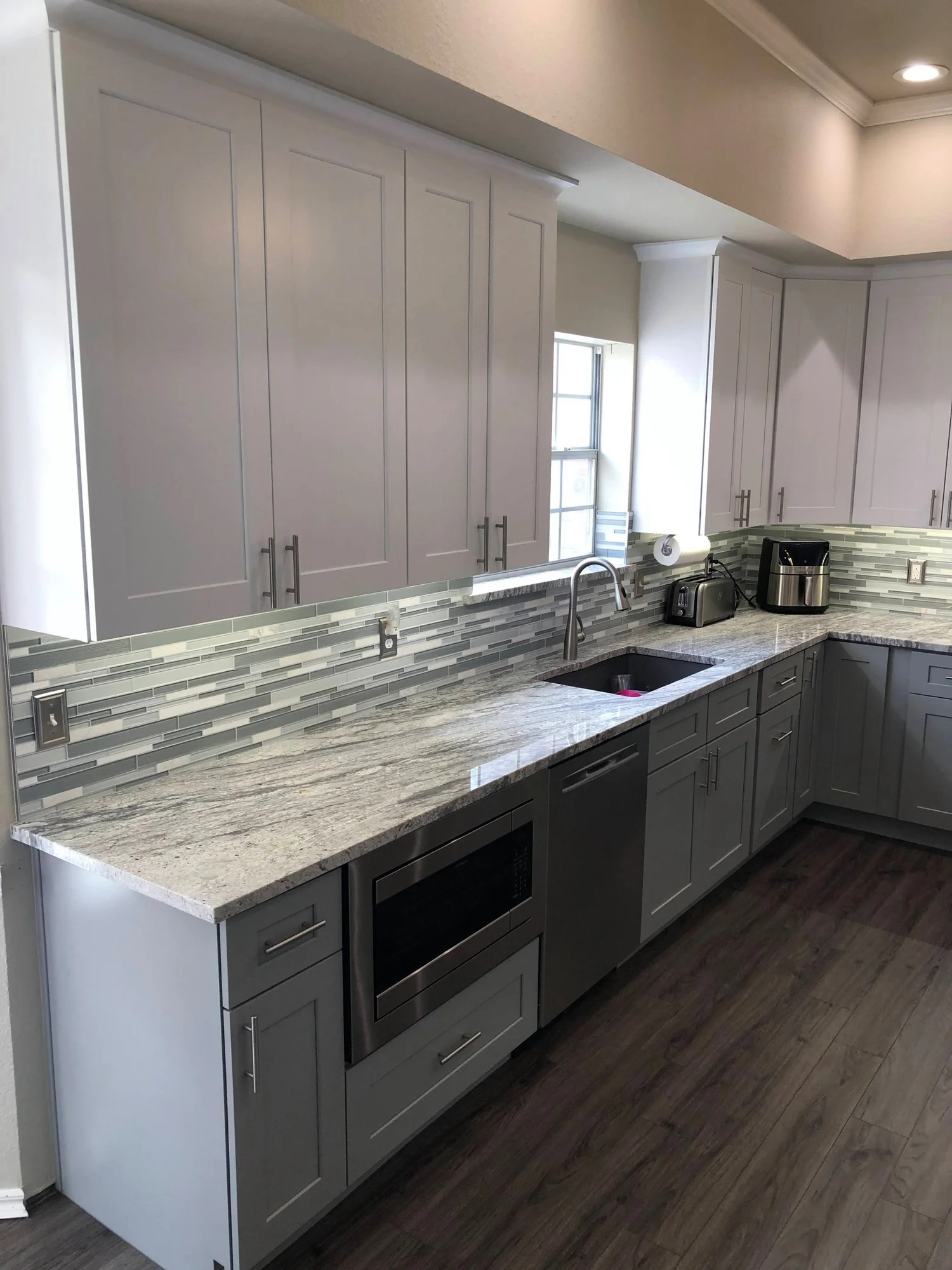 MODERN KITCHEN REMODEL