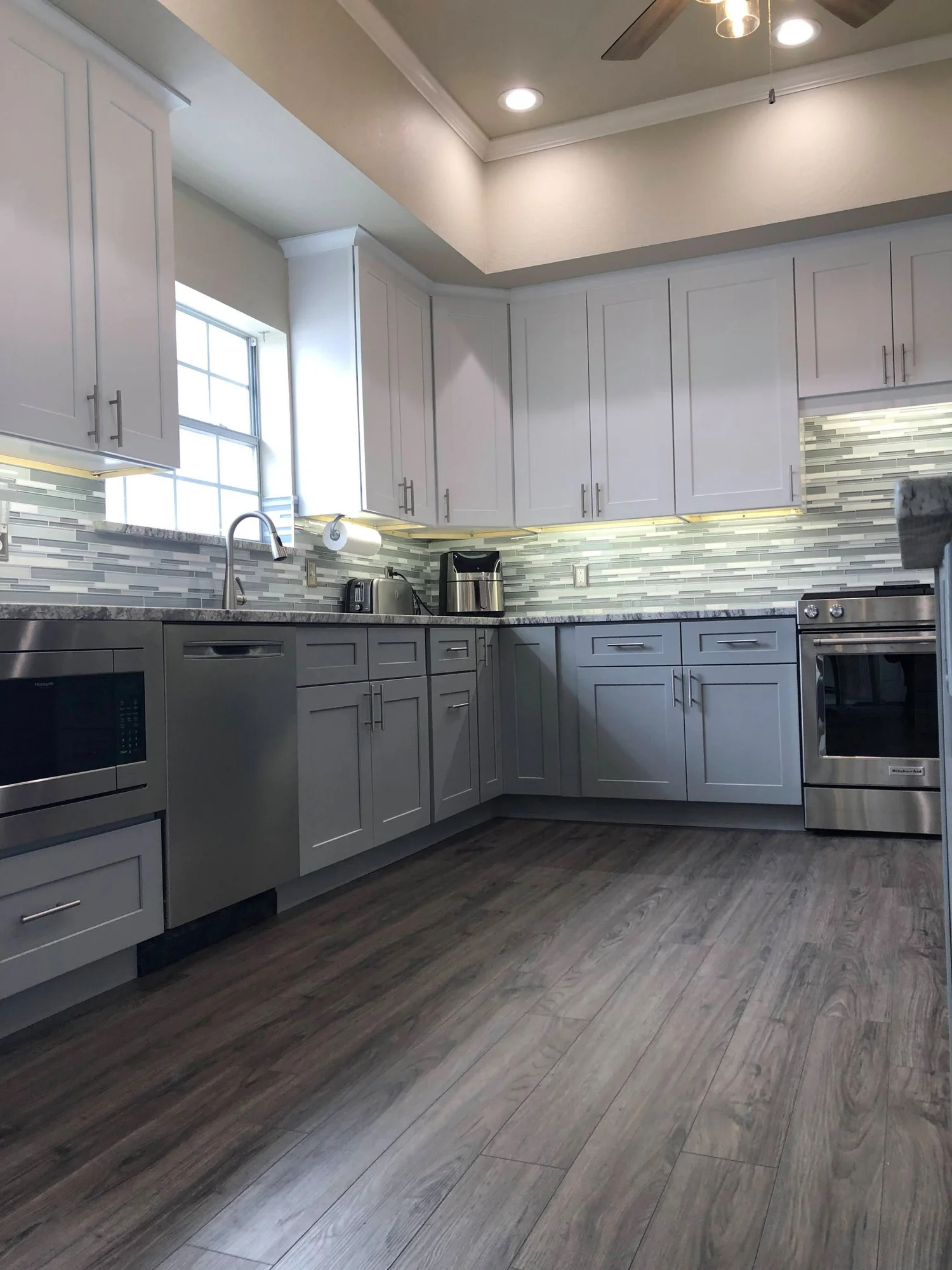 MODERN KITCHEN REMODEL